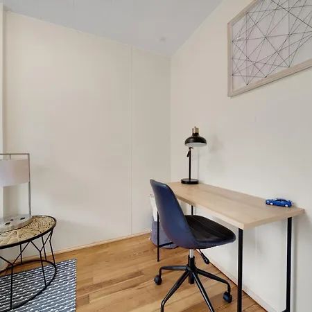 5Br 2Bh Bright & Spacious Apt In Brighton Boston Exterior photo