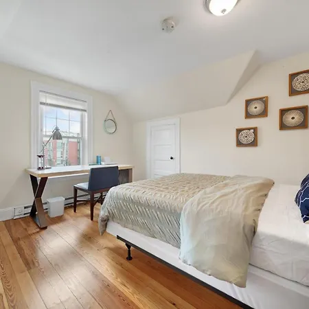 5Br 2Bh Bright & Spacious Apt In Brighton Boston Exterior photo