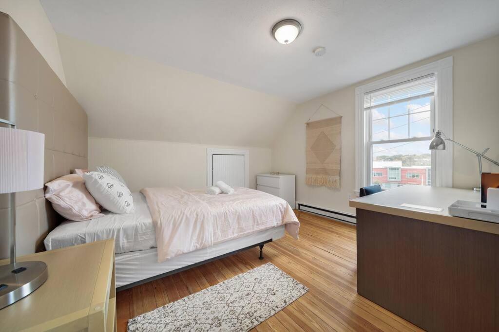 5br 2bh Bright & Spacious In Brighton Appartement Boston